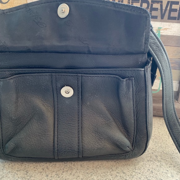 Fossil Crossbody Purse - Picture 3 of 8